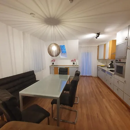 3-zimmer-wohnung, Küche, Bad Nähe Bahnhof Apartamento Mühlacker