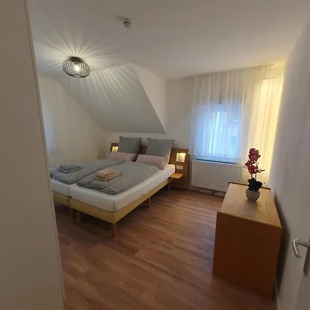 3-zimmer-wohnung, Küche, Bad Nähe Bahnhof Apartamento *