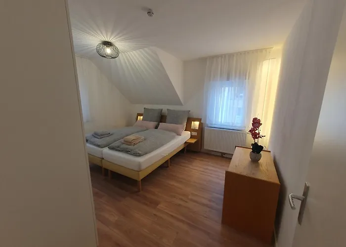 3-zimmer-wohnung, Kueche, Bad Naehe Bahnhof Appartamento *